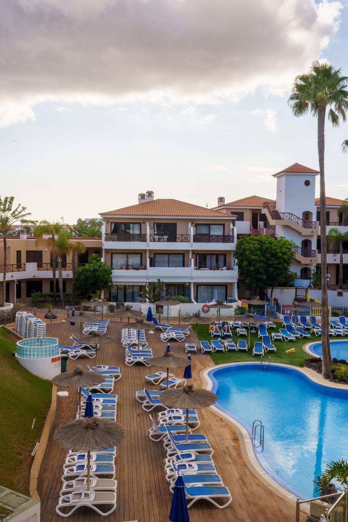 Forest Flat - Big Heated Pool, Terrace, Tv Channels, Golf Courses San Miguel de Abona Kültér fotó